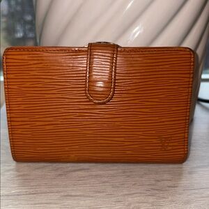 Louis Vuitton Epi Leather Kiss Lock Wallet